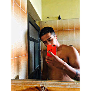 Meet your Posher, Josue